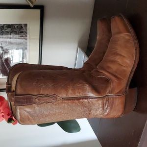 Men's Lucchese Mad Dog Snip Toe Size 10.5 D